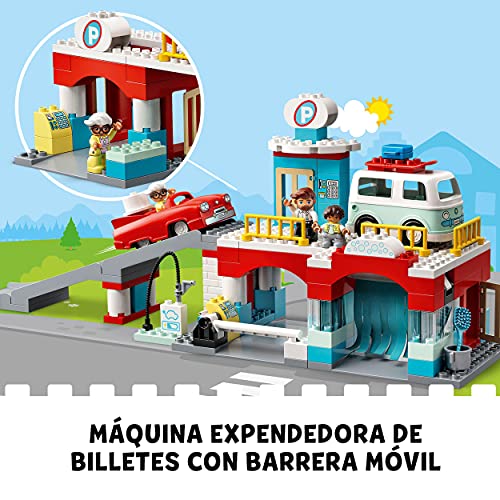 LEGO 10948 Duplo Town Aparcamiento y Autolavado, Parking para Coches de Juguete para Niños 2 Años con Mini Figuras