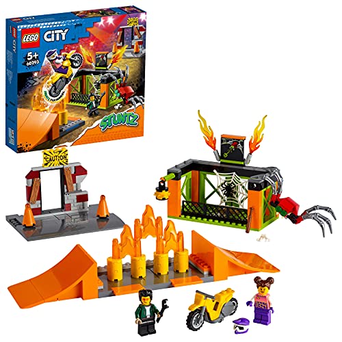 LEGO 60293 City Stuntz Parque Acrobático, Set de Construcción con Moto, Rampas y Jaula para Arañas, Juguete para Niños 5 años