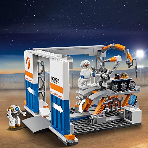 LEGO City Space - Ensamblaje y Transporte del Cohete, Juguete de Nave Espacial de Construcción Inspirado en la NASA con Vehículos y Astronautas para Niños y Niñas a Partir de 7 Años (60229)