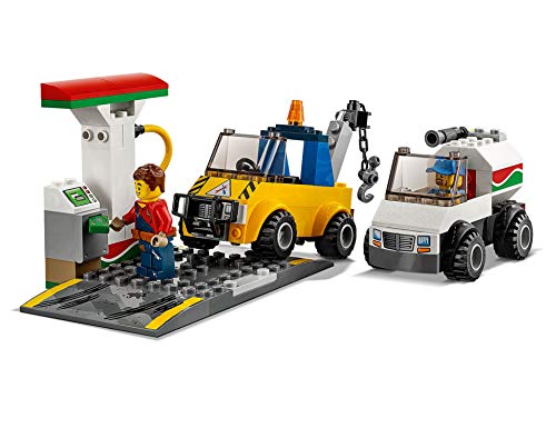 LEGO City Town - Centro Automovilístico Set de construcción con Coches de Juguete para Recrear Aventuras en la Ciudad, Novedad 2019 (60232) , color/modelo surtido