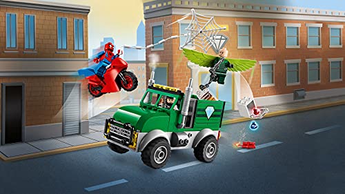 LEGO Super Heroes - Asalto Camionero del Buitre, Set de Construcción para Fans de Marvel, Recomendado a Partir de 4 Años, Incluye un Camión de Juguete y la Moto de Spider-man (76147)