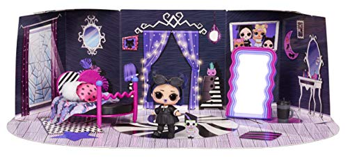 LOL Surprise Furniture - Con Muñeca Dusk y Más de 10 Sorpresas - Juego Plegable para Muñecas en Miniatura - Compatible con Casa OMG - Serie 4 - Muñecas Coleccionables para Niños a Partir de 3 Años