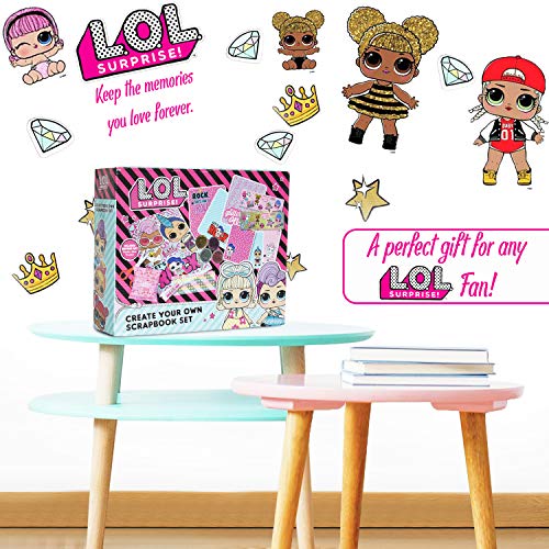 L.O.L. Surprise! Kit Manualidades Niños Scrapbooking, Incluye Pegatinas Album Scrapbook Purpurina y Pegamento, Actividades Creativas Regalos Originales para Niños y Niñas