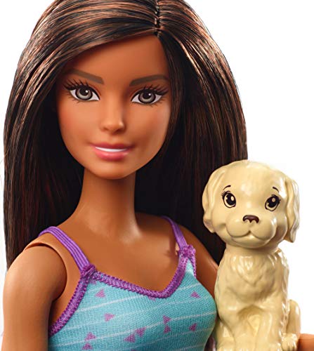 Mattel - Barbie y sus cachorros , muñeca morena con perritos y accesorios, juguetes +3 años ( GDJ39)