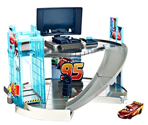 Mattel Disney Pixar Cars 3 - Rust-Eze Racing Centre Playset