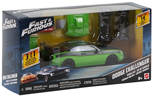 Mattel FCG52 - Fast & Furious Dodge Challenger SRT8 2011 con 14 Accesorios