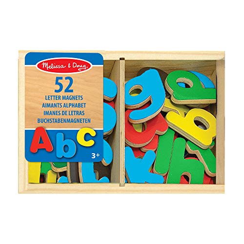 Melissa & Doug | 52 Imanes De Letras De Madera | Juguetes de desarollo | 3+ Years