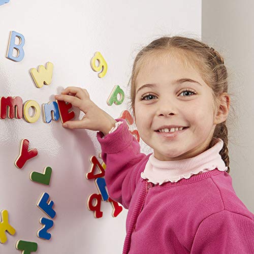 Melissa & Doug | 52 Imanes De Letras De Madera | Juguetes de desarollo | 3+ Years