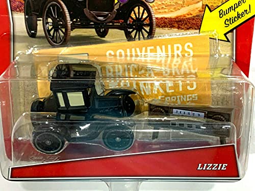 Pixar Cars Lizzie con adhesivo para parachoques