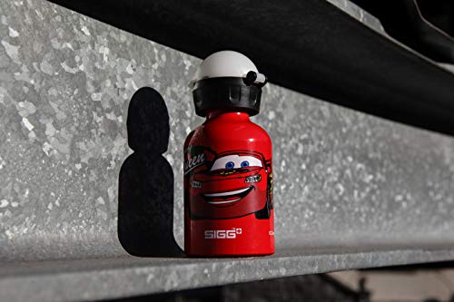 SIGG Cars Lightning McQueen Cantimplora infantil (0.3 L), botella para niños sin sustancias nocivas y con tapa hermética, cantimplora ligera de aluminio