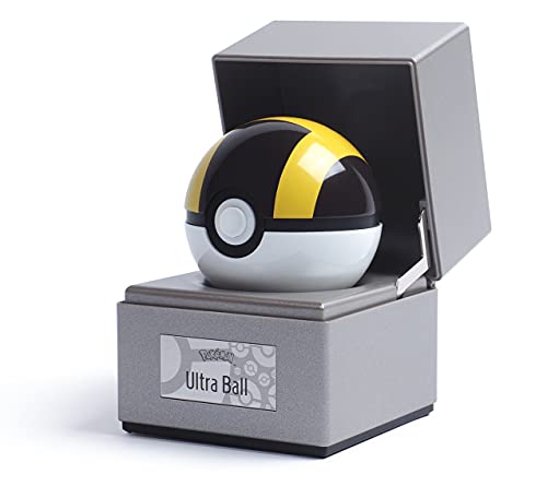 Ultra Ball Replica auténtica – Realista, electrónica, bola de poke fundida a troquel con bola y caja de exhibición Características de la luz de The Wand Company – Producto oficial de Pokemon