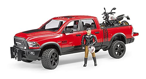 Bruder 02502 – Vehículo RAM 2500 Power Wagon con Moto Scrambler Ducati Desert Sled y Personaje