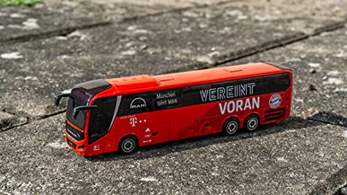 Majorette FC Bayern München Teambus - Man Lion's Coach L Supreme - Autobús de Juguete de Metal, artículo Oficial, 13 cm de Largo, para niños a Partir de 3 años