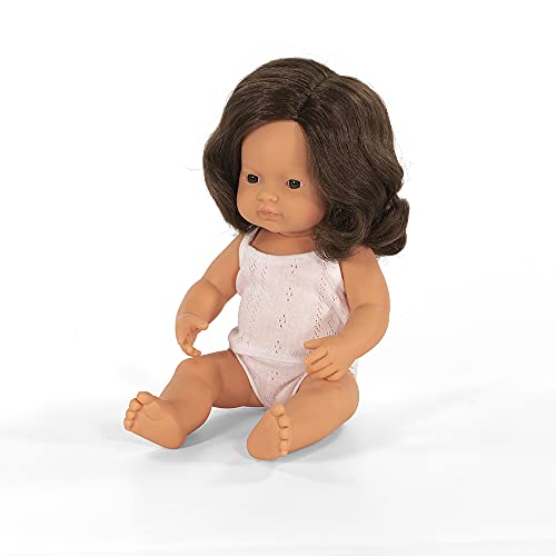 Miniland – Muñeco bebé Europea Niña Morena de Vinilo Suave de 38cm con rasgos étnicos y sexuado para el Aprendizaje de la Diversidad con Suave y Agradable Perfume. Presentado en Caja de Regalo.