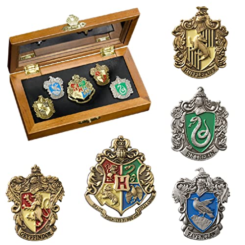 Pin de la casa de Hogwarts: cinco pines en la vitrina. Colección Harry Potter Noble