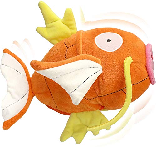 Pokemon BO35668, Karpador – Peluche Funcional (25 cm), diseño, Suave y Realista, para abrazar y Jugar. (Boti