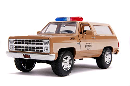 Stranger Things Coche Chevy K5 Blazer Metal 1980 con Placa 1:24