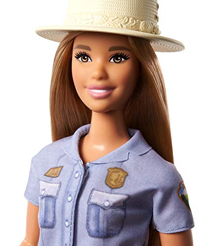 Barbie Quiero Ser Ranger, Muñeca Guardaparque, con Accesorios de Juguete (Mattel GNB31)