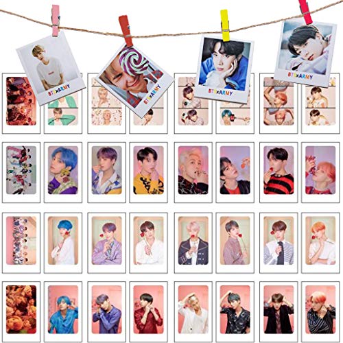 BTS - Juego de Regalo BTS para Army, Set de Regalo para Fans 32 Tarjetas BTS Lomo / 13 Pegatinas BTS / 8 BTS Tarjetas Transparentes / 2 Soportes BTS / 1 Llavero BTS / 1 Cordón BTS / 1 Pulseras