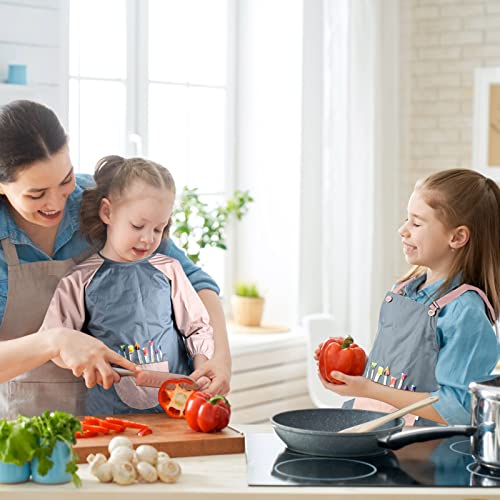 Herefun Delantal Pintura Infantil, 2 Piezas Niños Delantales con Bolsillo, Delantal Ajustable para Niñas/Niños, Delantales Mangas Largas de Niño para Manualidades Cocinar Artesanía de 4 a 6 Años