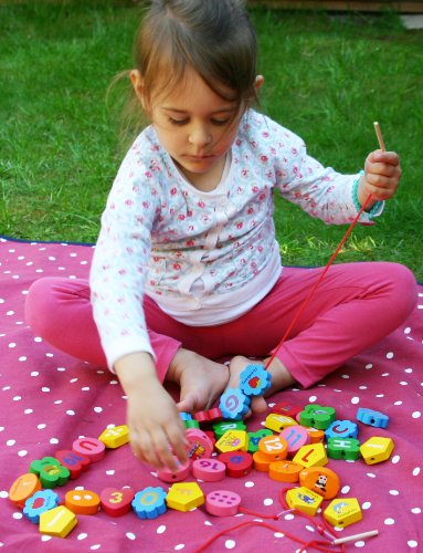 TOWO Beads Juguete educativos Cuentas de Madera para Atar para niños de 46 Piezas - Alfabeto de Madera Bloques de números ensartables infantiles abacos para niños creativo - juguetes montessori educativo