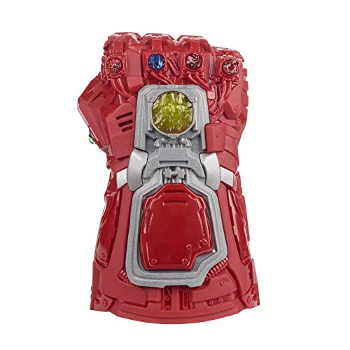 Avengers Figura Titan con Accesorios Iron Man (Hasbro E73805L0) + Guantelete Electrónico (Hasbro, E95085L0)