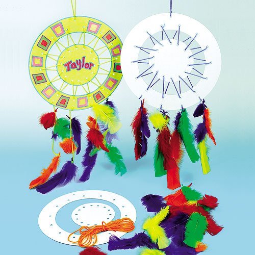 Baker Ross Kit para diseñar atrapasueños con hilo de colores y plumas que los niños pueden crear y decorar (pack de 6).