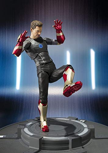 Bandai S. H. Figuarts Tony Stark Iron Man 3"