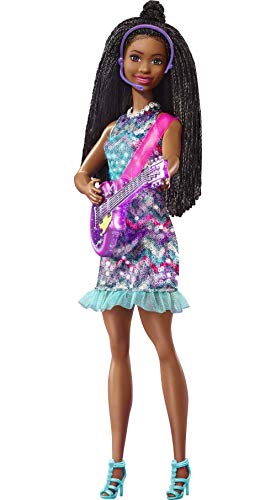 Barbie Grandes sueños en la gran ciudad Muñeca Brooklyn afroamericana cantante con guitarra y accesorios de juguete (Mattel GYJ22)