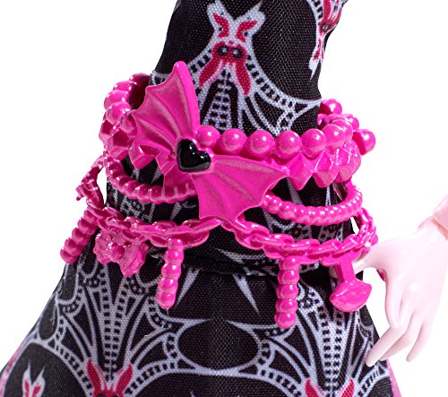 Monster High - Muñeca Alfombra Negra Draculaura (Mattel BDF23)