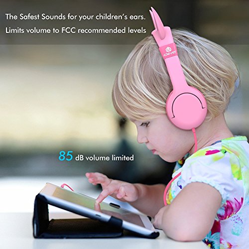 Auriculares para niños, iClever Volumen Limitado Cascos para niños sobre el oído Auriculares para bebés con diseño estéreo Ajustable Cat para Phone Tablets PC MP3, Regalos para niña, Rosa