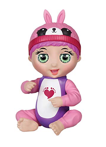 Bandai 82786 Tiny Toes - Muñeca parlante (Rosa)