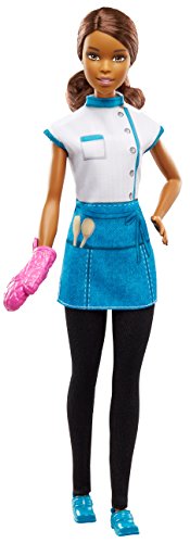 Barbie - DMC31 – Spaghetti Chef African-American muñeca con juego de cocina.