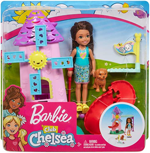 Barbie Muñeca Chelsea con mini golf, accesorios muñeca (Mattel FRL85)