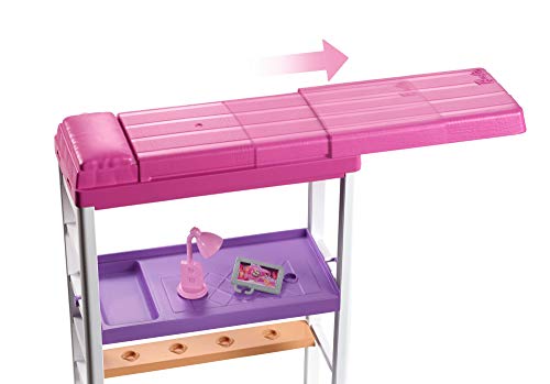 Barbie Muñeca con muebles de dormitorio y accesorios (Mattel FXG52)