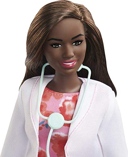 Barbie Quiero Ser Doctora, muñeca profesiones médico con accesorios de juguete (Mattel GYT29)