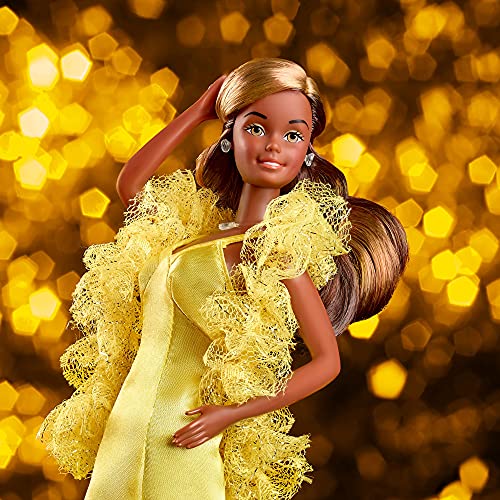 Barbie Signature Superstar Christie, muñeca de colección de juguete con vestido amarillo de fiesta (Mattel GXL28)