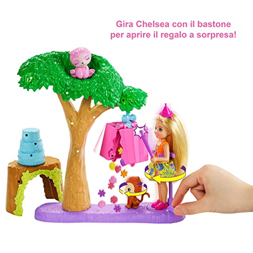 Barbie y Chelsea El cumpleaños perdido, Chelsea cumpleaños con piñata, muñeca con set de juego con accesorios y mascotas (Mattel GTM84)