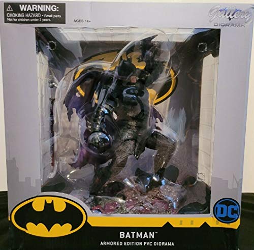 Diamond Select Toys Gallery: DC Comic Metal Batman PVC Statue (FEB202413)