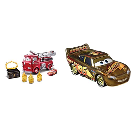 Disney Cars Camión Transportador de Coches de Juguete Rojo Acribacias con Agua (Mattel GPH80) + Cars Rayo McQueeen Dorado Coche de Juguete Personaje, Regalo para niños + 3 años (Mattel GYG27)