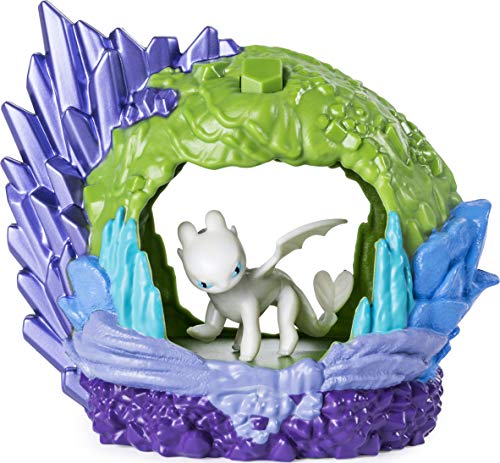 DreamWorks Dragons Hidden World Playset, Dragon Lair with Collectible Lightfury Figure, for Kids Aged 4 and Up