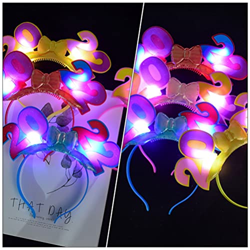 IMIKEYA 6 Piezas Feliz Año Nuevo 2022 Diadema Boppers Led Photo Stand Accesorios para Fiesta de Graduación Suministros Brillantes Aros para El Pelo Accesorios para Fotos Color Aleatorio