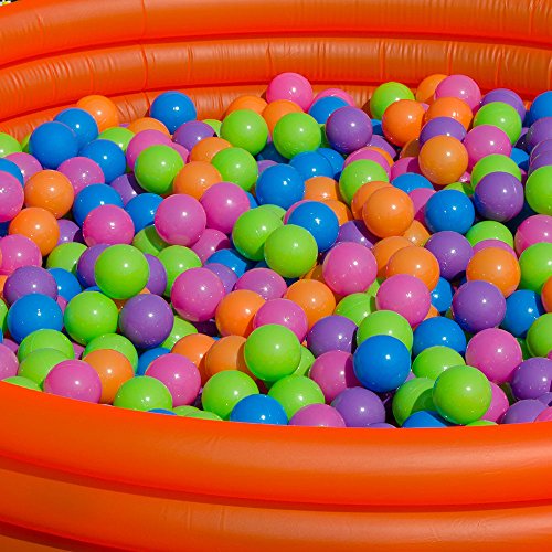 LittleTom Pelotas multicolores de plástico Ø5,5cm de diámetro | 50 pequeñas Bolas de colores para bebés | para llenar piscinas tiendas de campaña inflables para niños | mezcla de 5 colores fucsia morado anaranjado azul verde | calidad comprobada