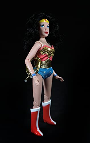 Mego 8 Inch Wonder Woman Action Figure Standard