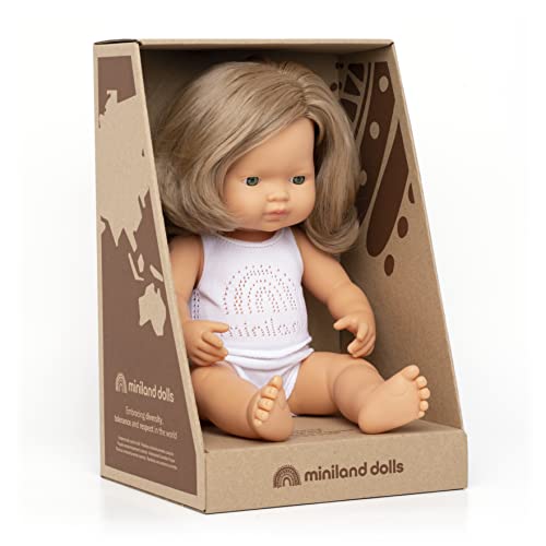 Miniland Dolls: Muñeco bebé Caucásica Niña con Pelo Rubio Oscuro de Vinilo Suave de 38cm. Presentado en Caja de Regalo.