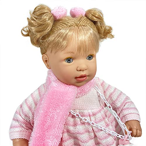 Muñeca Claudia (R/1574), Muñeca de 55cm Ideal para niños más gradecitos, Abre y Cierra los ojitos. Presentada en Estuche de cartón