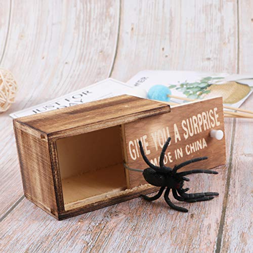 STOBOK Spider Broma Scare Box Caja de madera Sorpresa Cajas de broma de broma Juguetes para regalos de fiesta (con letras 1 araña en 1 caja)