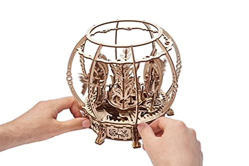 UGEARS Puzzle 3D de Acuario Mecánico - Maqueta para Montar de Acuario Decorativo con Mecanismo de Resorte - Maqueta de Madera - Kit De Construcción - Maqueta para Construir para Adultos y niños 14+