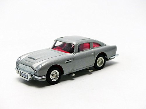 Corgi 04206 1/43 Escala de James Bond, el Aston Martin DB5 de Plata 50º Aniv Thunderball