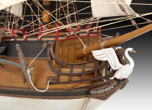 Revell 80-5605 Pirate Ship - Maqueta de plástico, kit modello, escala 1:72